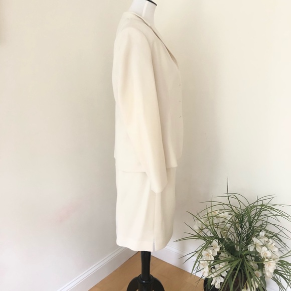 Final Price 🌹Amanda Smith Petite Suit Set. - Picture 2 of 6